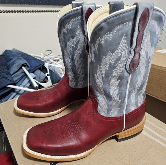 Mens Cowboy Boots - Picture 2 of 6